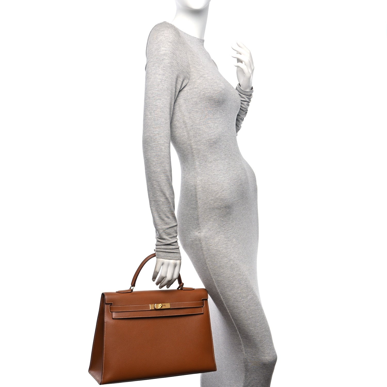 Hermes Courchevel Kelly Sellier 35 Gold 2 of 16