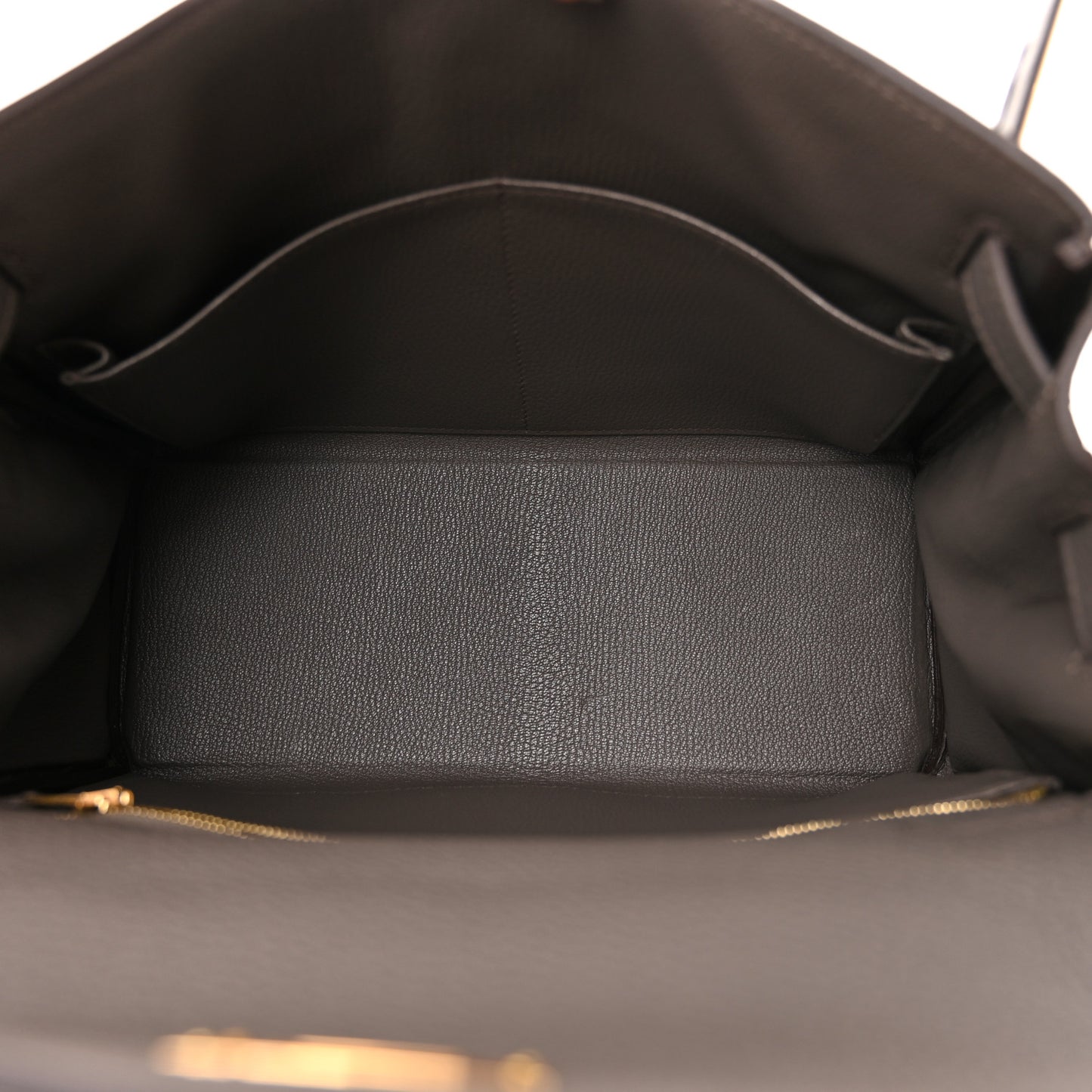 Togo Kelly Retourne 28 Etain