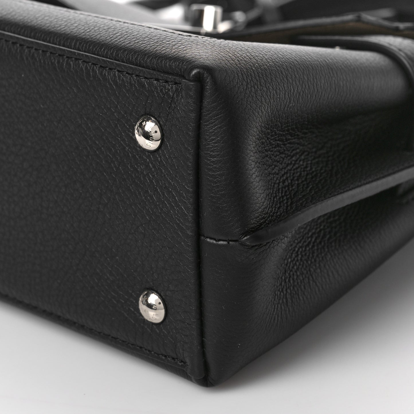 Calfskin Lockme Ever BB Black