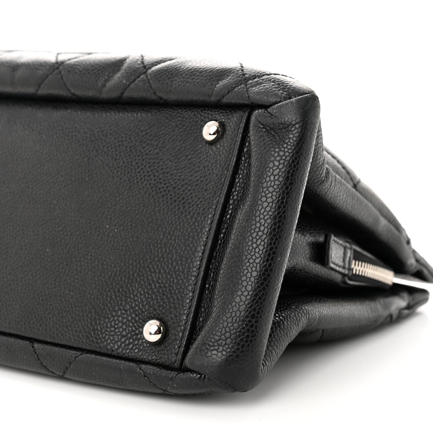 Caviar Quilted CC Timeless Soft Tote Black