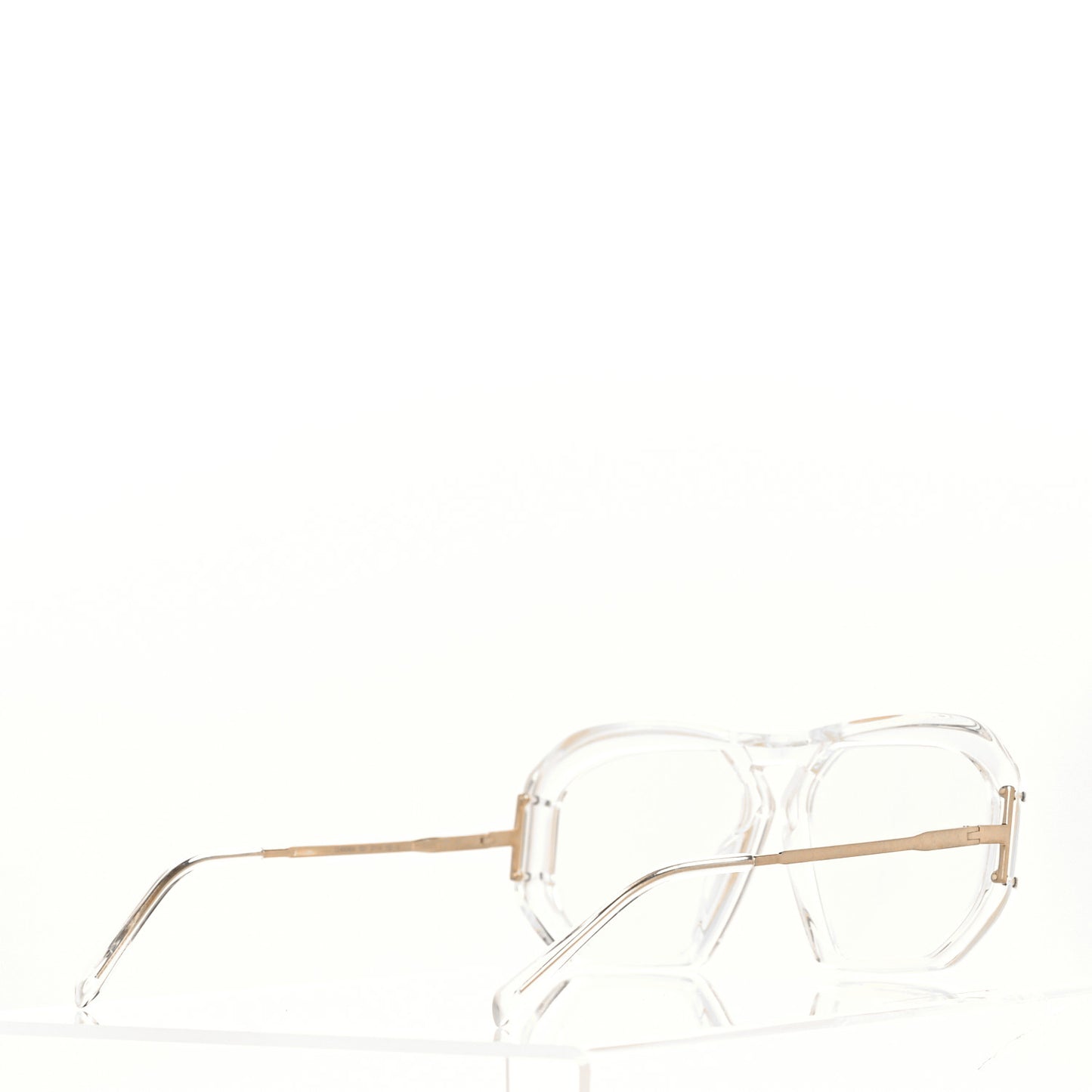 Pilot Sunglasses CL40040U Gold