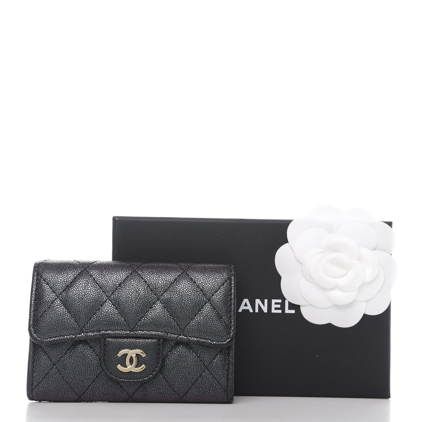 Iridescent Caviar Flap Quilted Card Holder Black