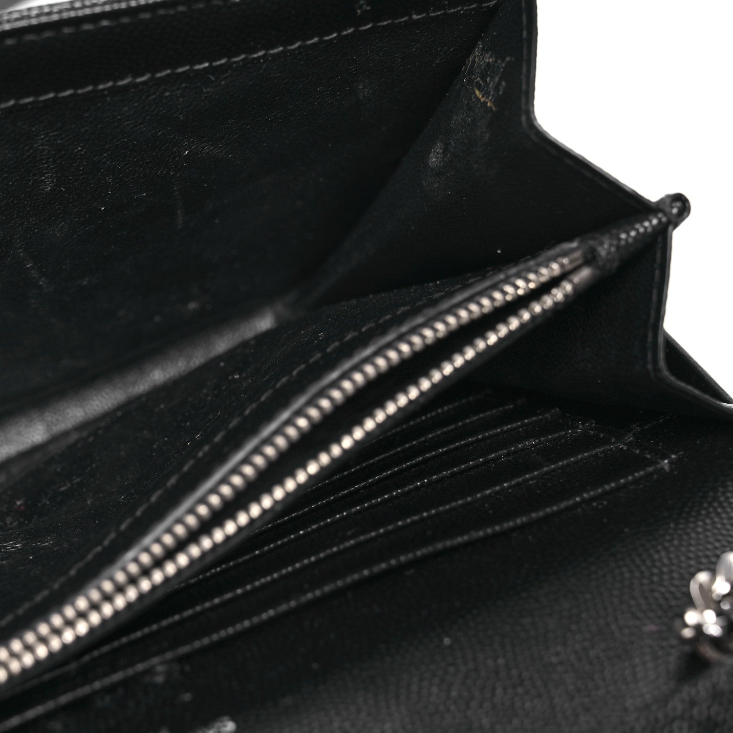 Saint Laurent Grain De Poudre Matelasse Chevron Monogram Chain Wallet Black 12 of 15