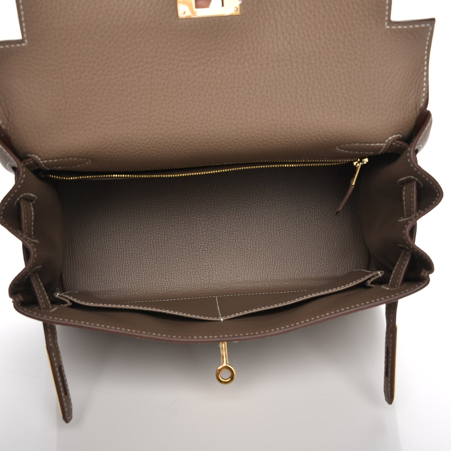 Togo Kelly Retourne 28 Etoupe