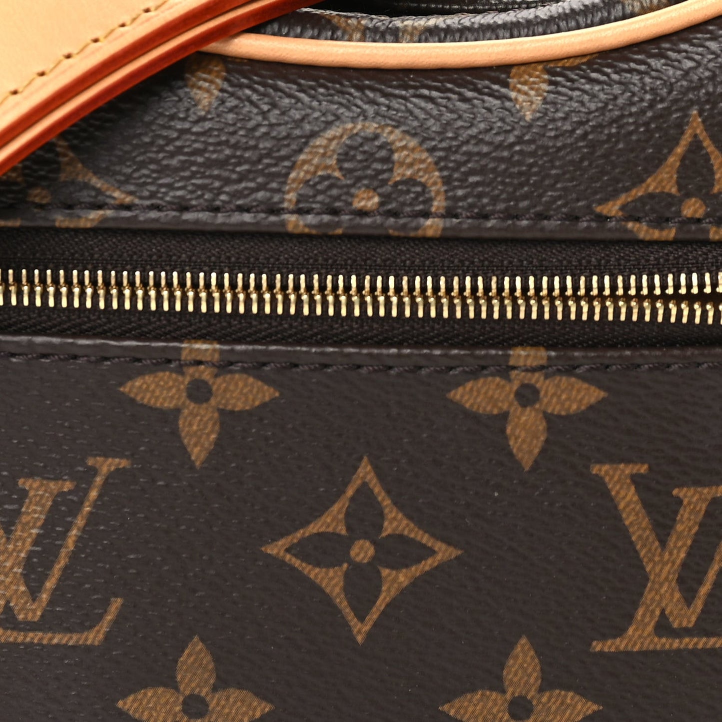 Monogram Loop