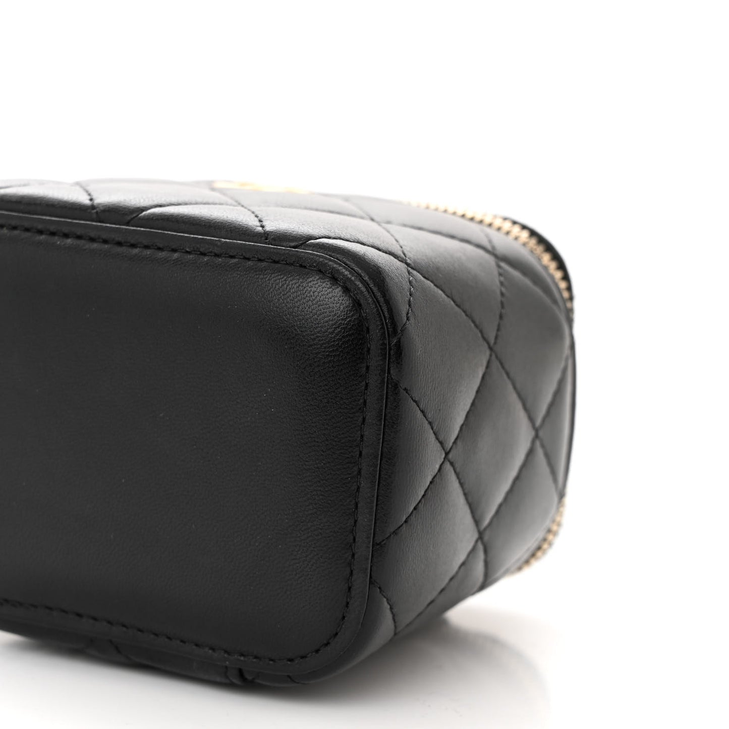 Lambskin Quilted Mini Pearl Crush Vanity Case With Chain Black