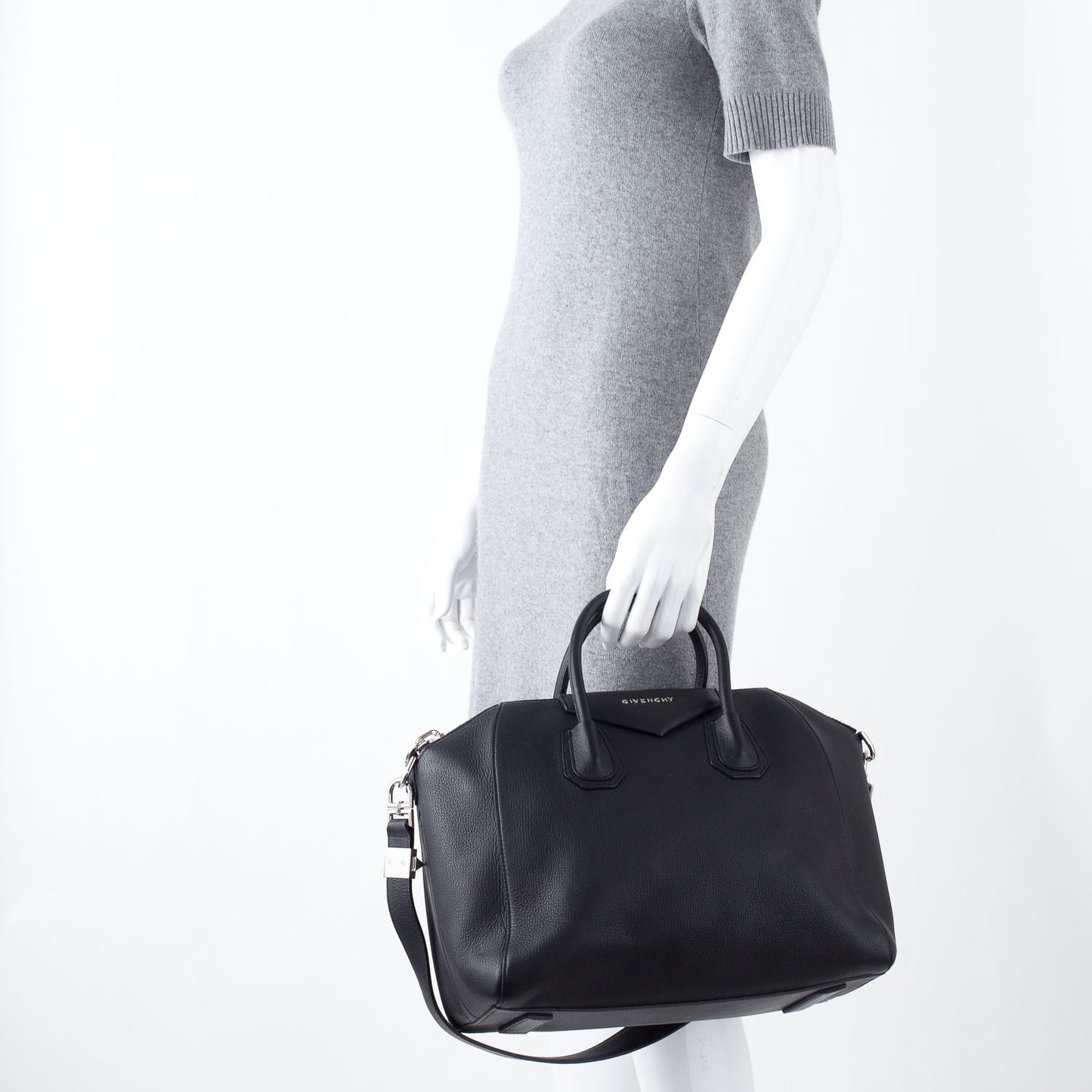 Calfskin Medium Antigona Black