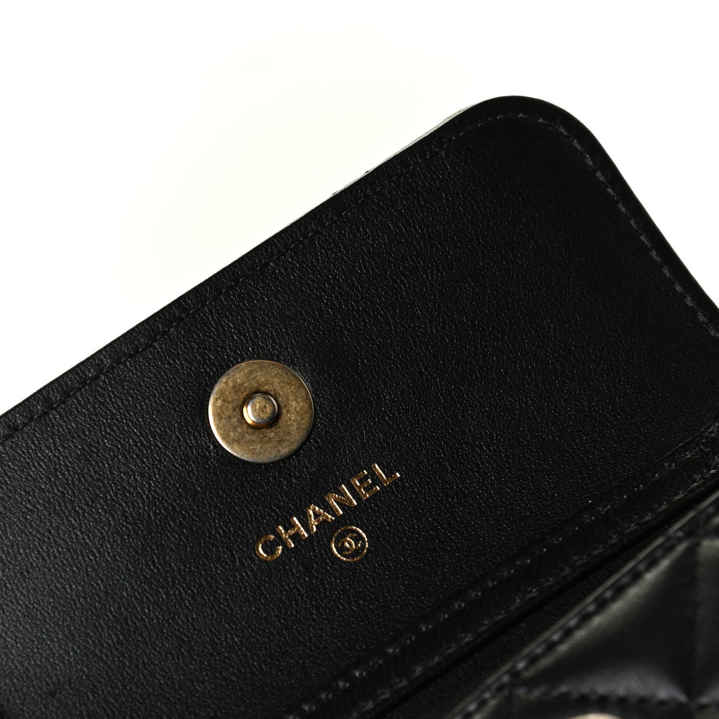 Lambskin Quilted Pearl Crush Clutch With Chain Black