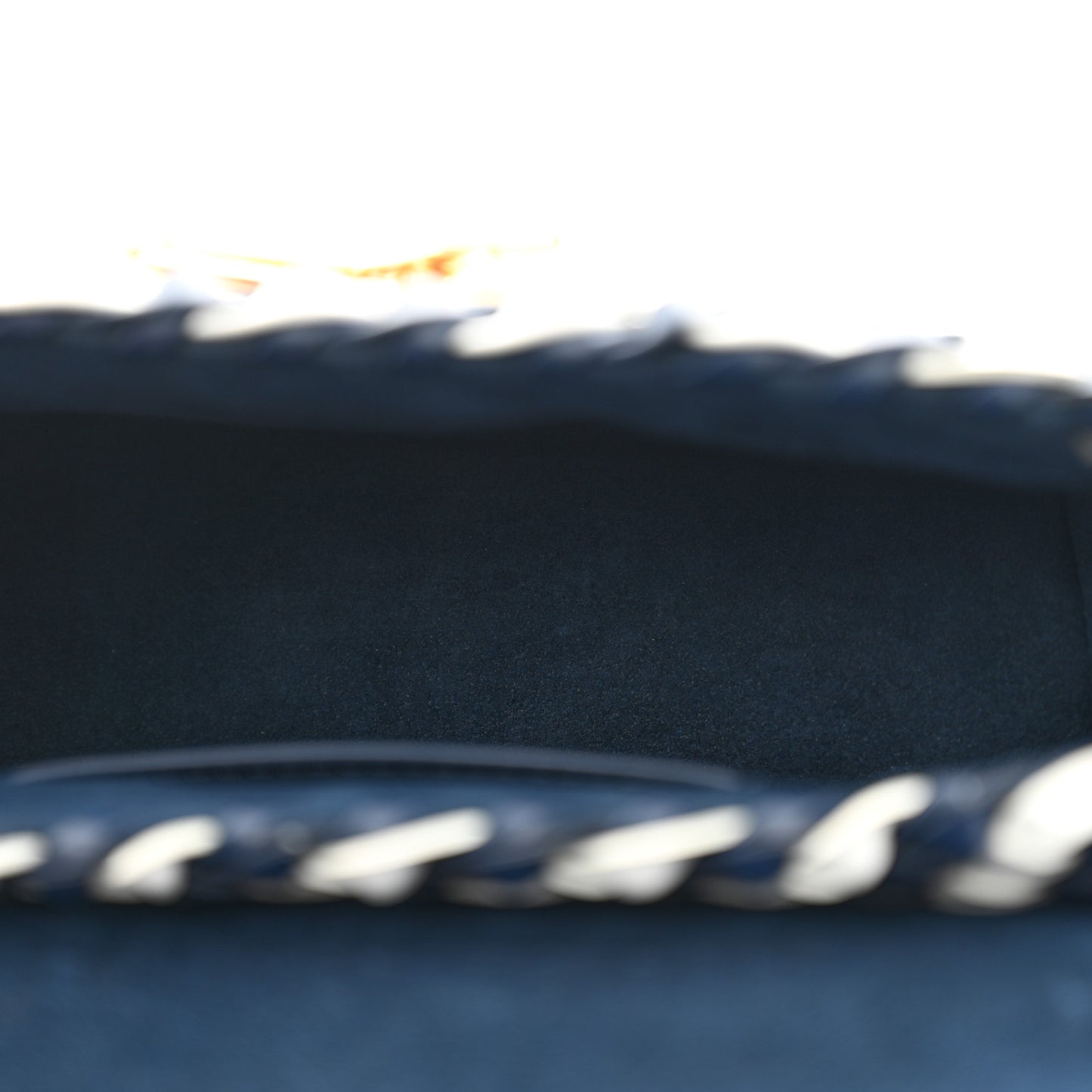 Epi Guinguette Twist Shoulder Bag MM Indigo Blue