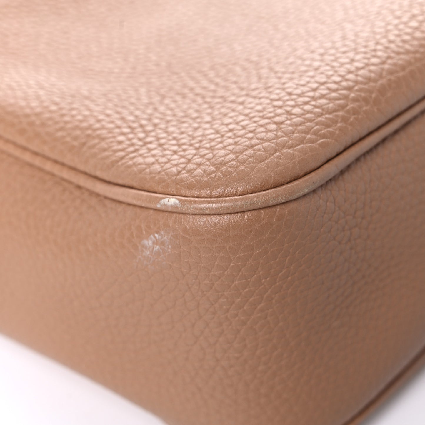 Pebbled Calfskin Small Soho Disco Bag Camelia