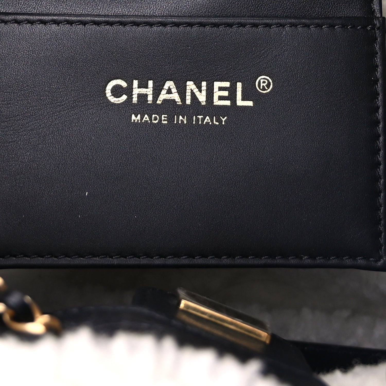 Chanel Crumpled Sheepskin Shearling Quilted Small  25 Handbag Black White 6 of 9