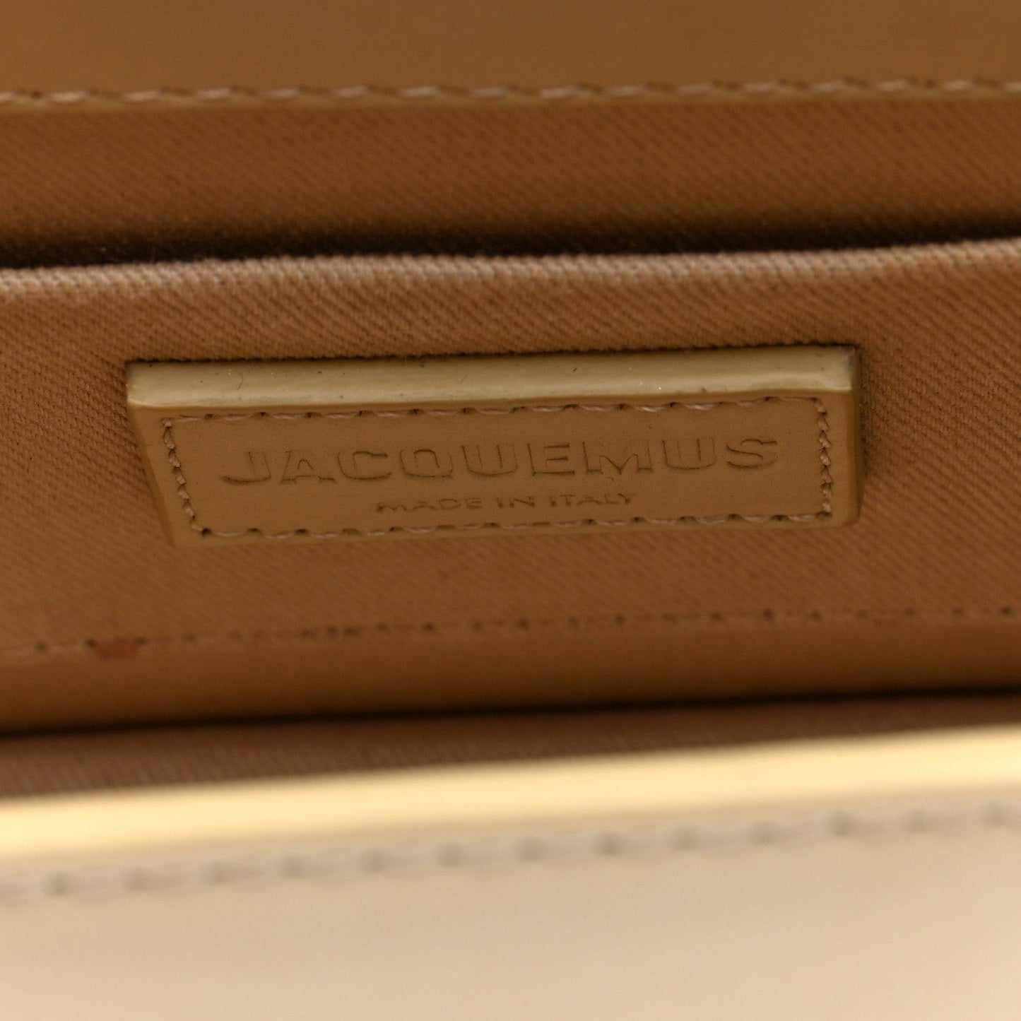 Smooth Calfskin Le Chiquito Moyen Ivory
