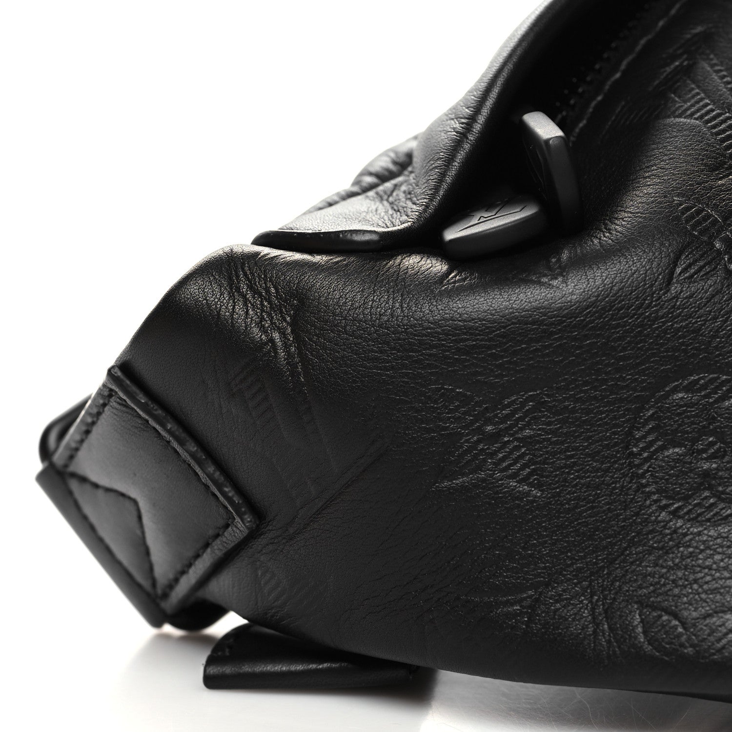 Louis Vuitton Calfskin Monogram Shadow Discovery Bumbag Black 8 of 9