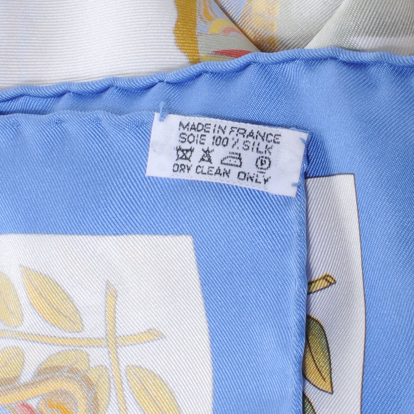 Silk Le Matin Neuf Scarf 90