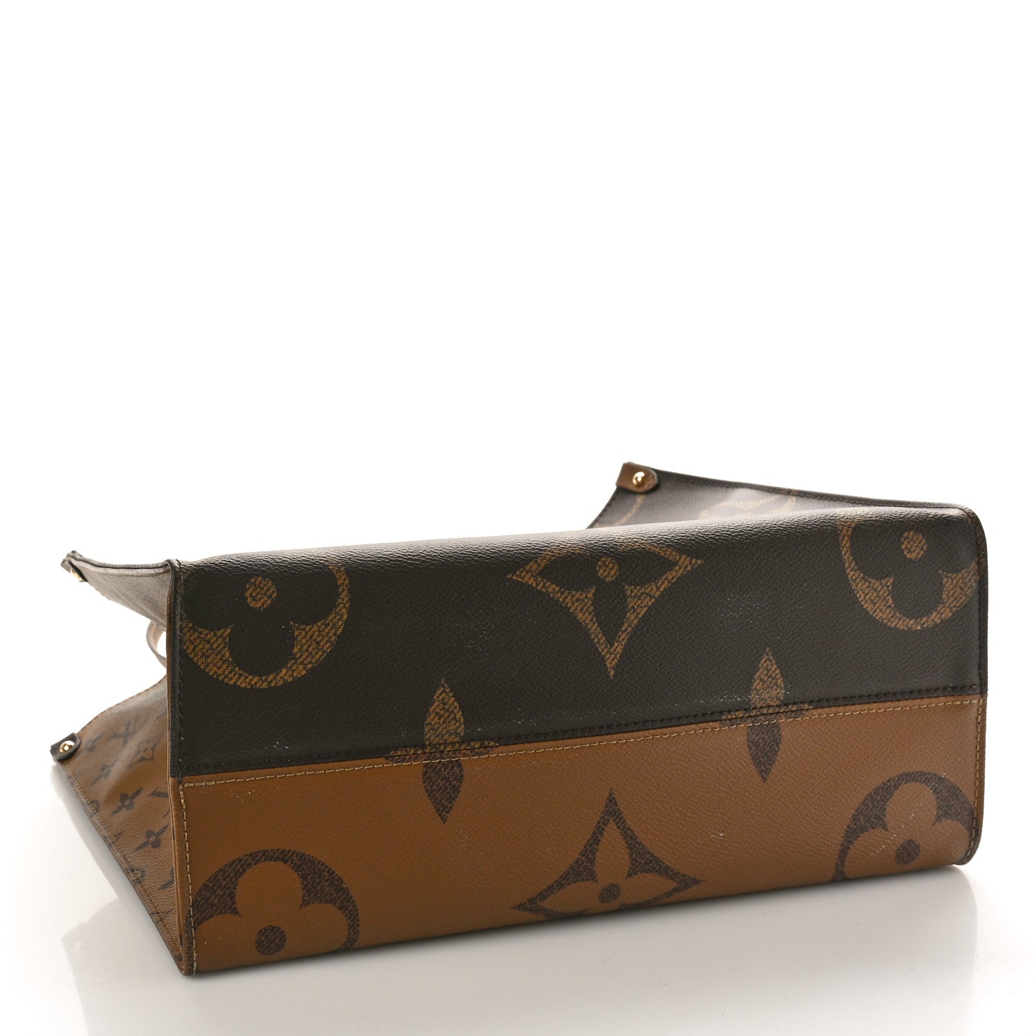 Louis Vuitton Reverse Monogram Giant Onthego MM 4 of 9