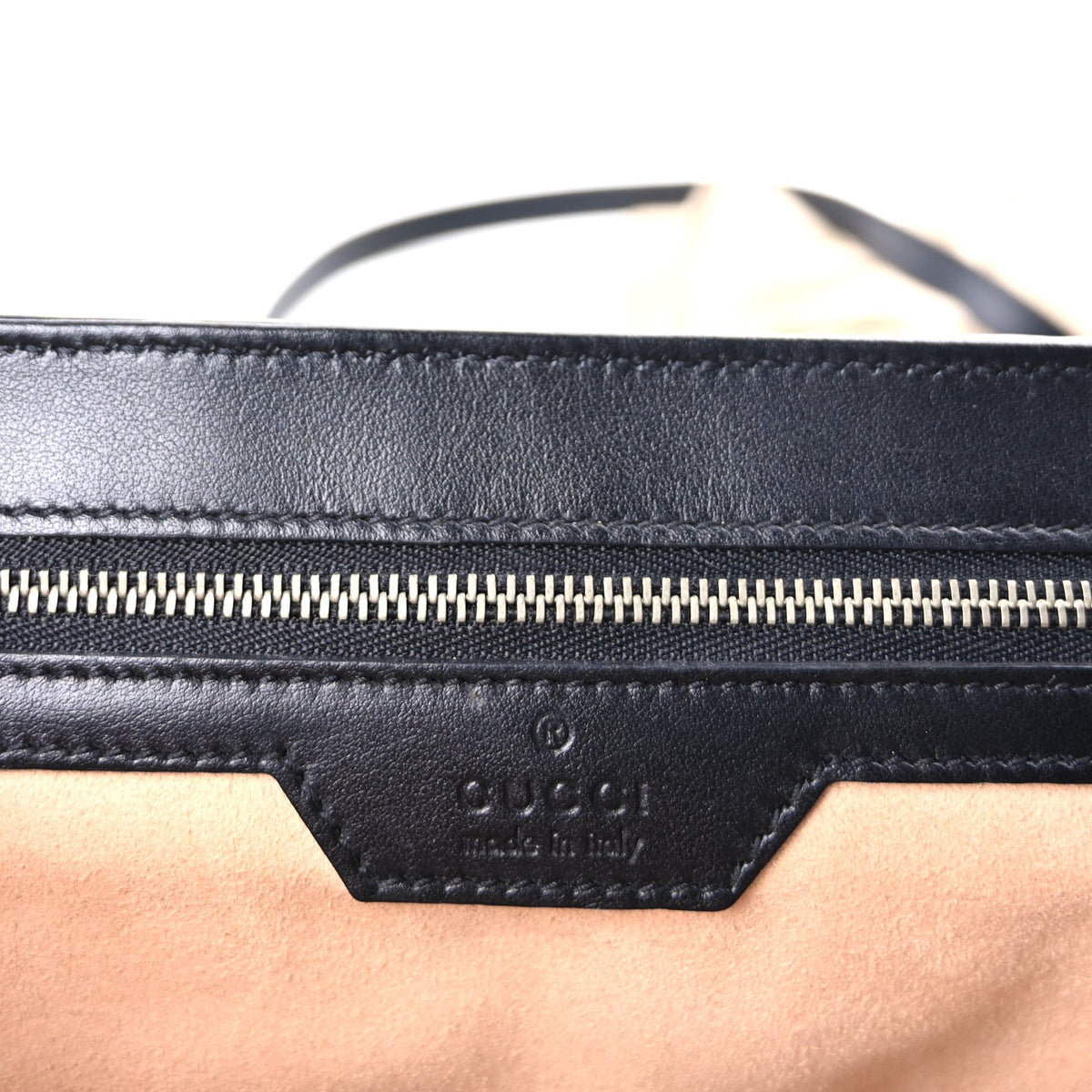 Calfskin Matelasse Aria Medium GG Marmont Shoulder Bag  Black
