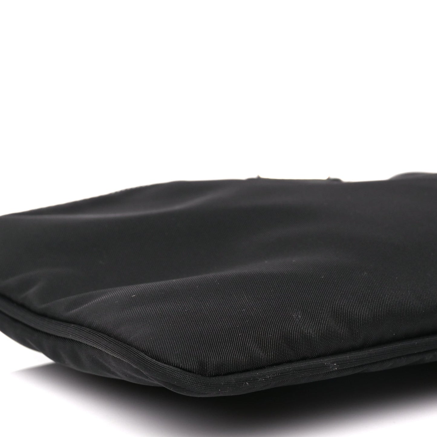 Re-Nylon Vela Pouch Black