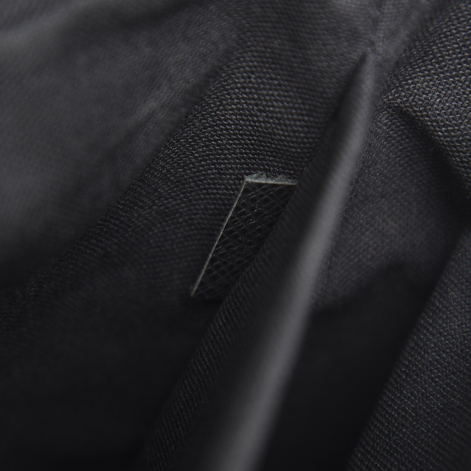 Louis Vuitton Taiga Luka Ardoise 8 of 11