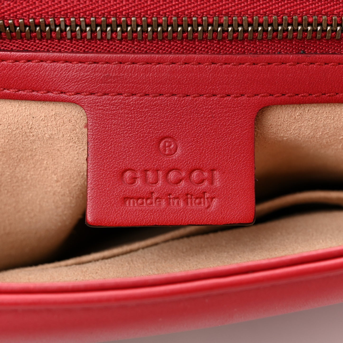 Calfskin Matelasse Medium GG Marmont Shoulder Bag Hibiscus Red