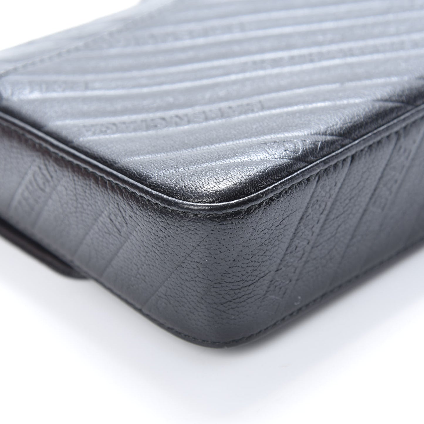 Shiny Goatskin Logo Embossed BB Chain Wallet Black