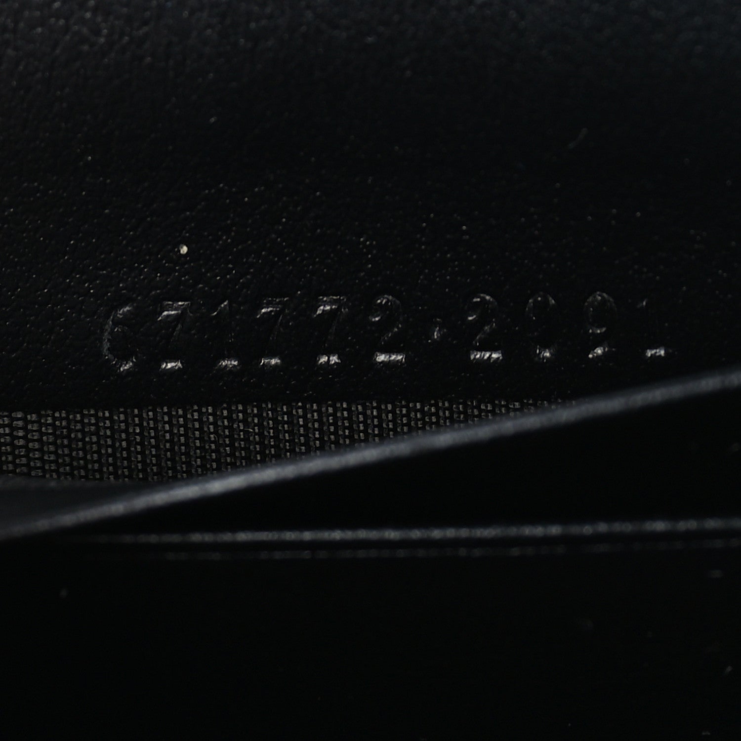 Gucci Calfskin Matelasse GG Marmont Zip Around Card Case Black 6 of 7