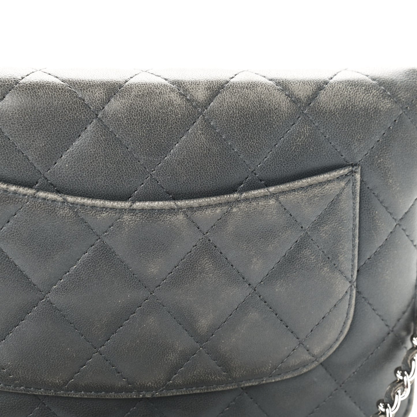 Iridescent Lambskin Quilted Wallet On Chain WOC Grey
