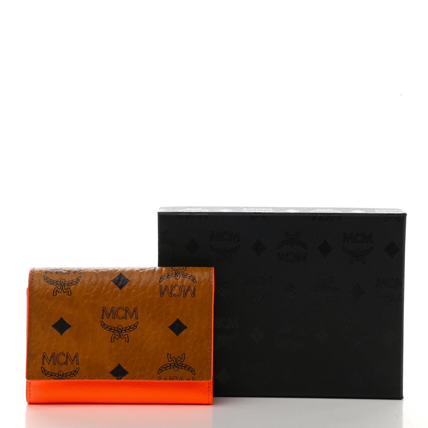 Visetos Patent Trifold Wallet Cognac Orange