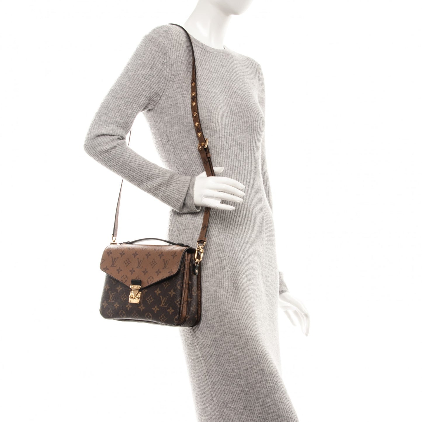 Reverse Monogram Pochette Metis