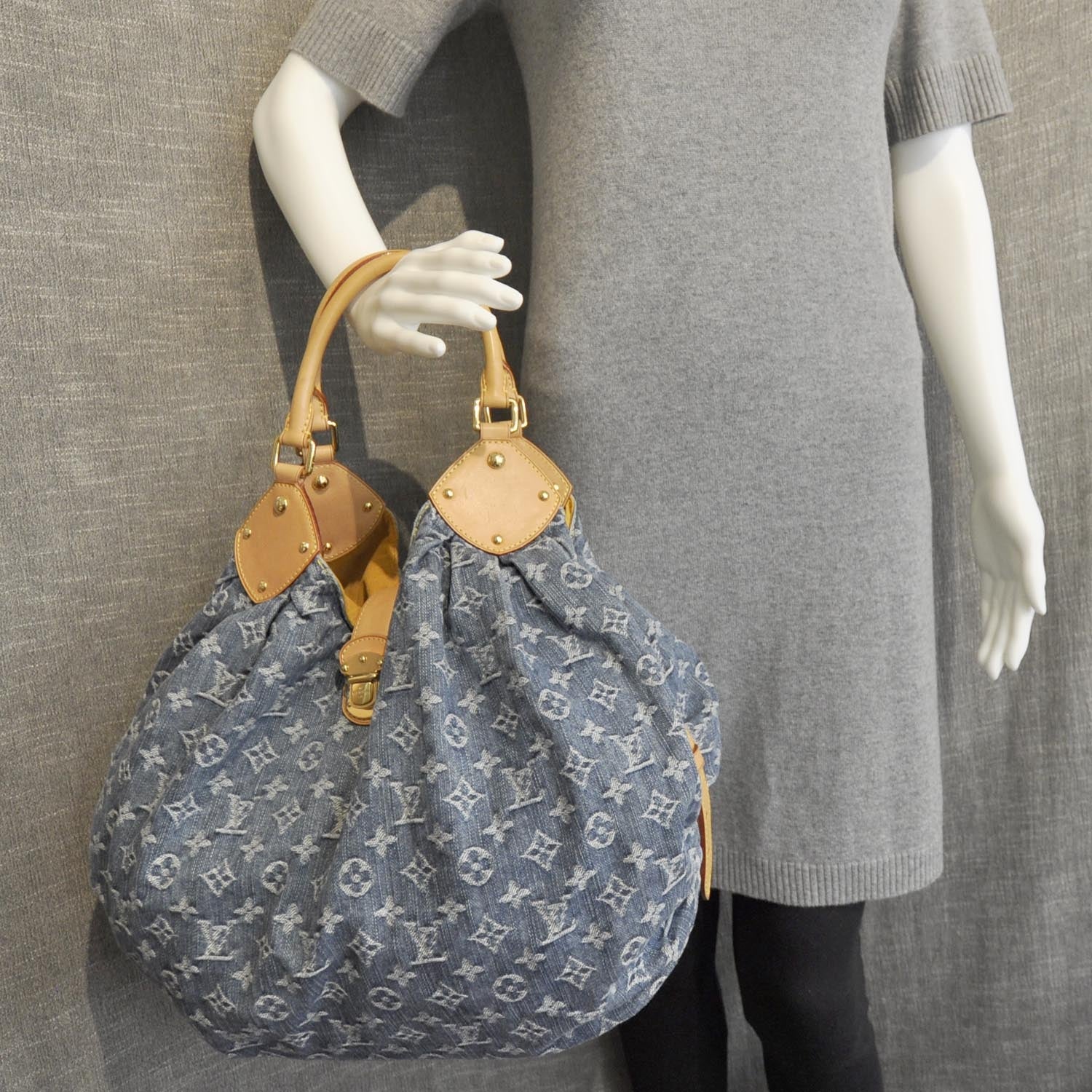 Louis Vuitton Denim Mahina XL Blue 4 of 9