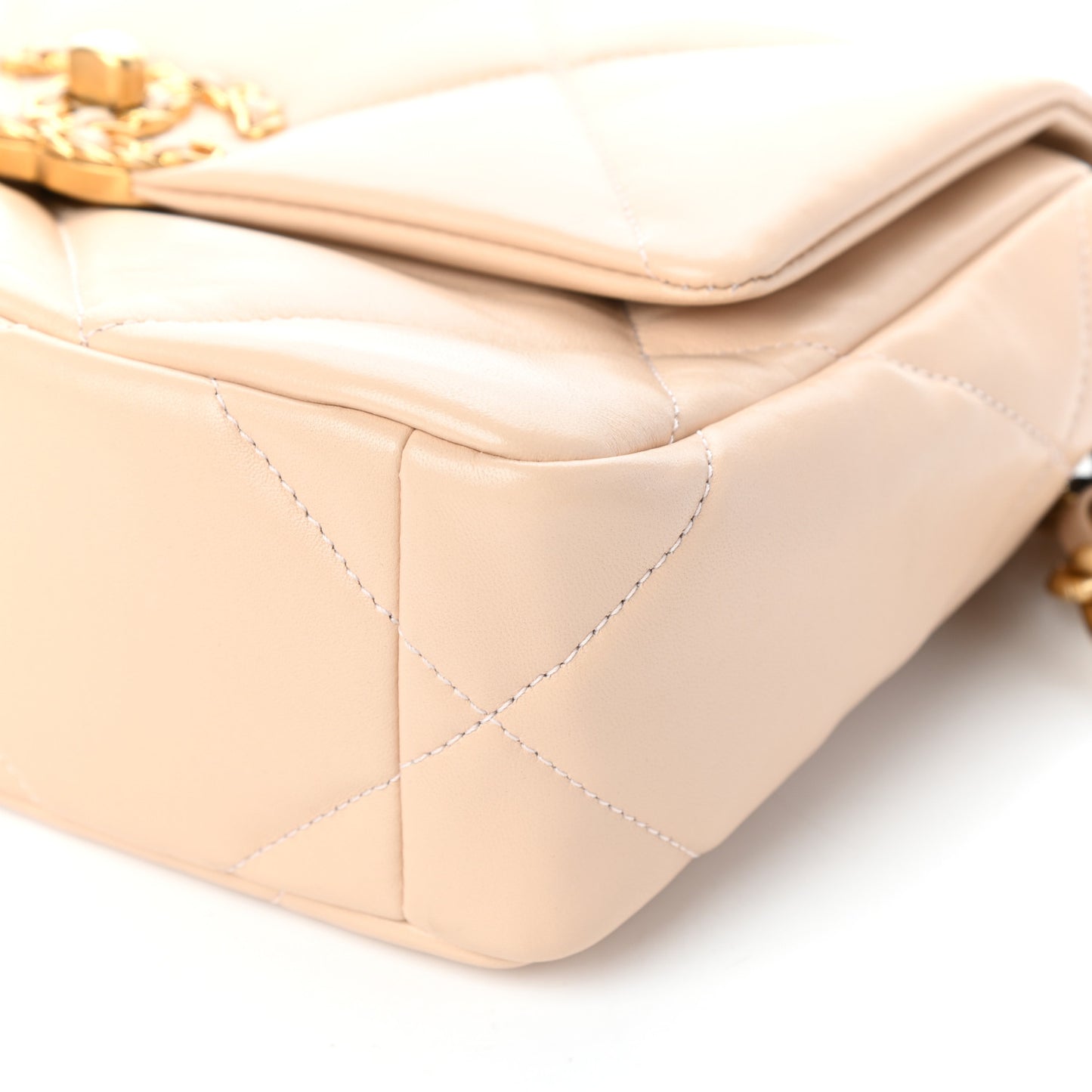 Lambskin Quilted Medium Chanel 19 Flap Beige