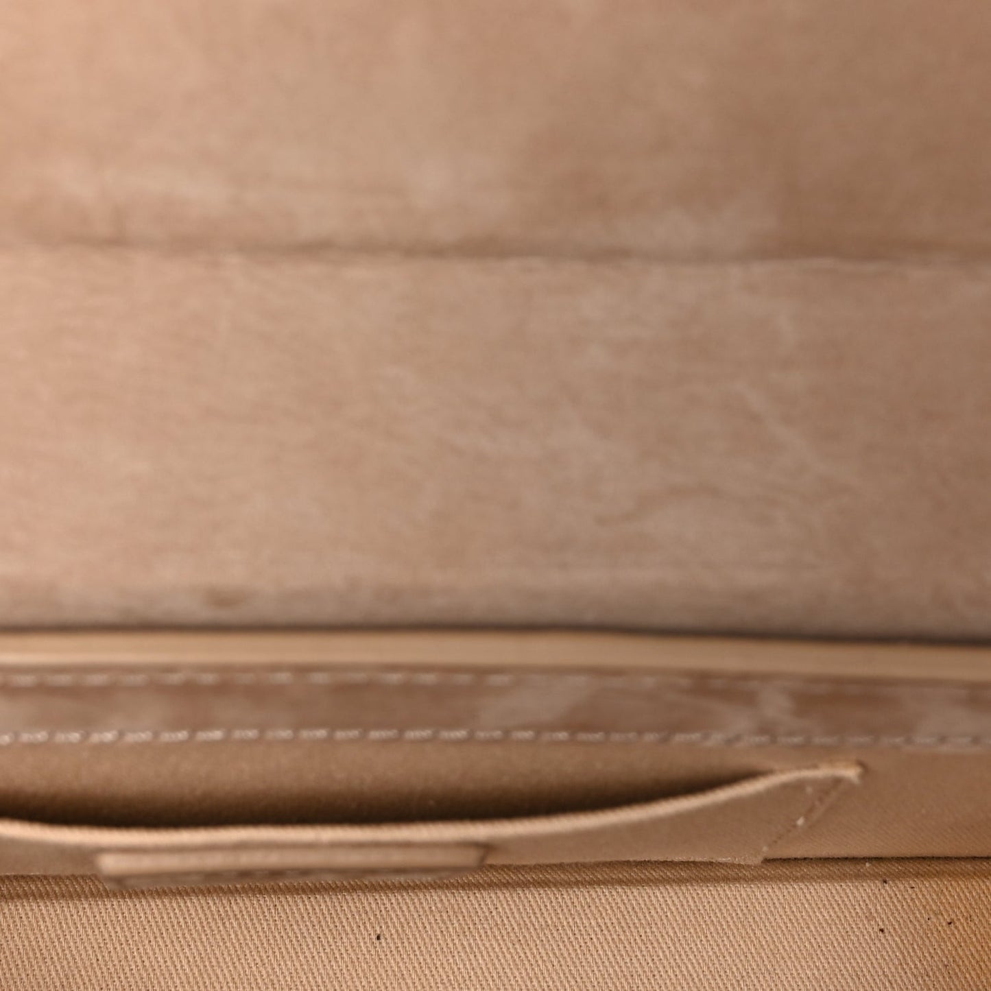 Nubuck Le Sac Rond Dark Beige