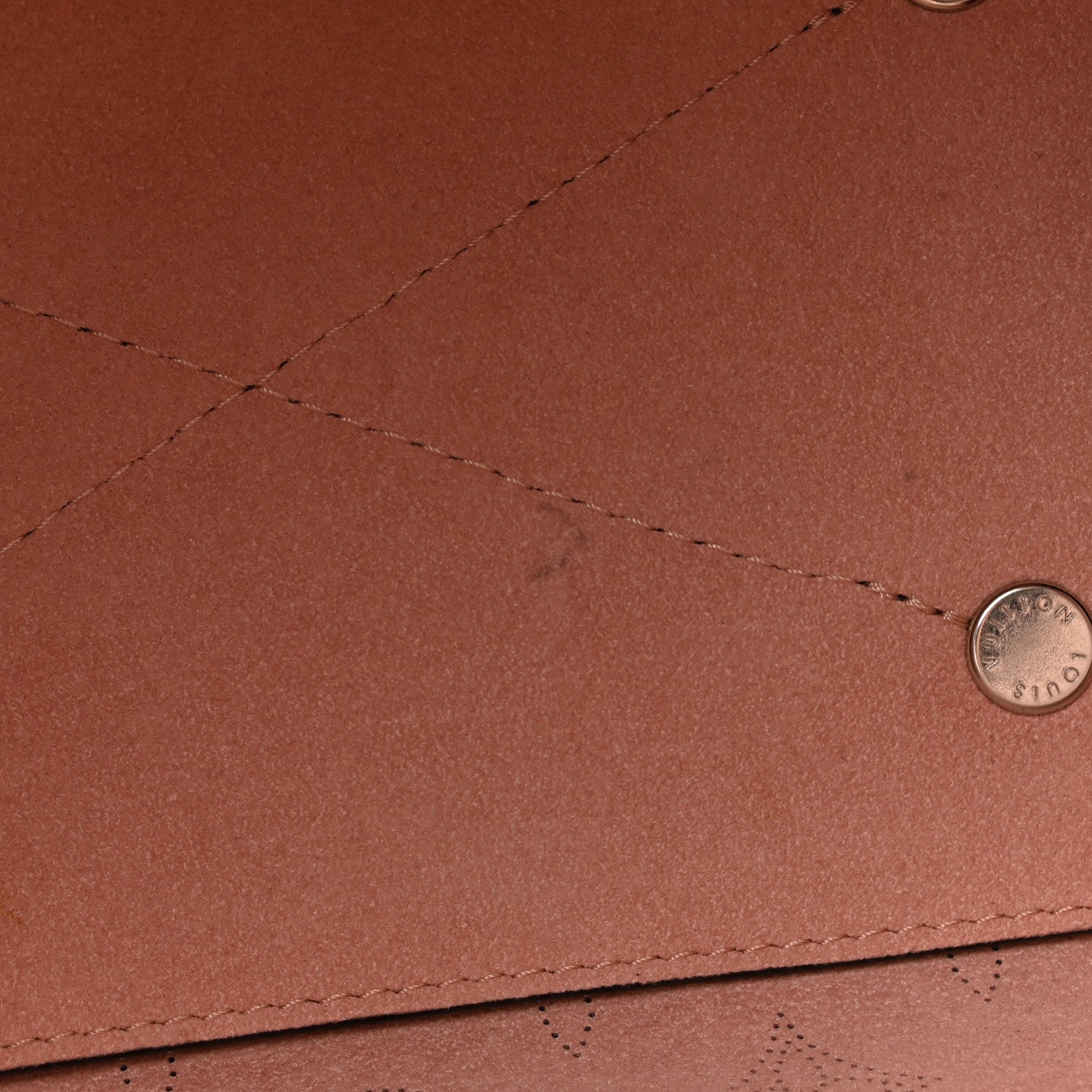 Louis Vuitton Mahina Gradient Bella Black 12 of 12