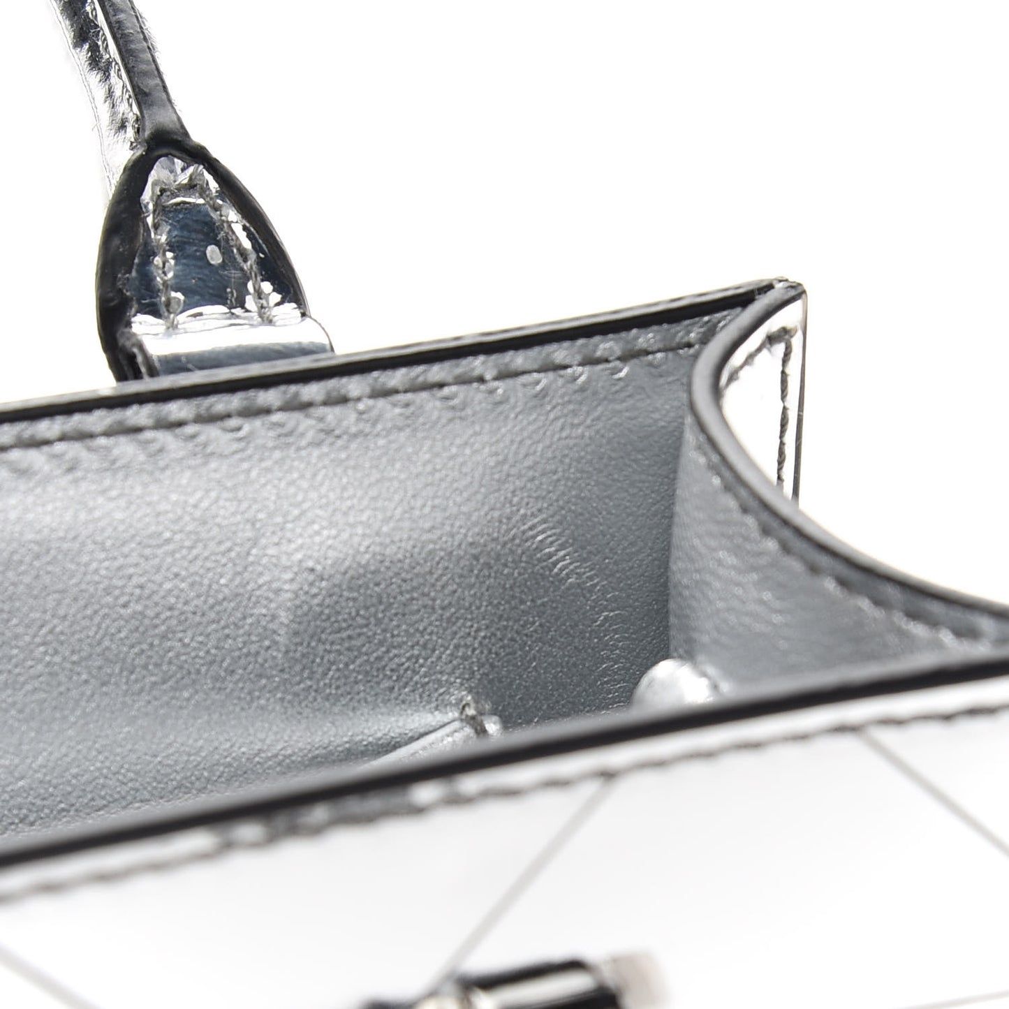 Spazzolato Metal Triangle Logo Triangle Patterned Small Double Handle Crossbody Tote Argento