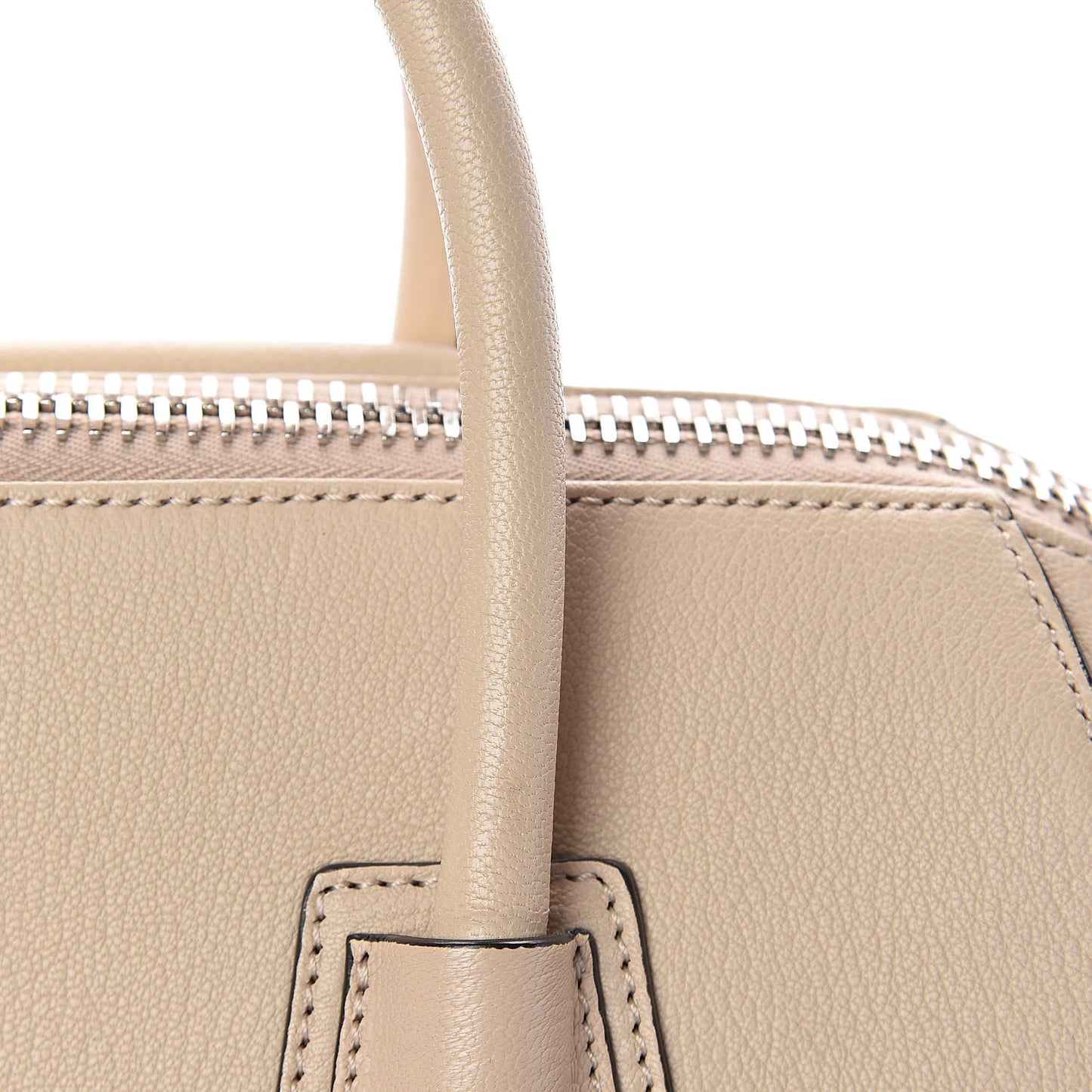 Sugar Goatskin Medium Antigona Beige Buff