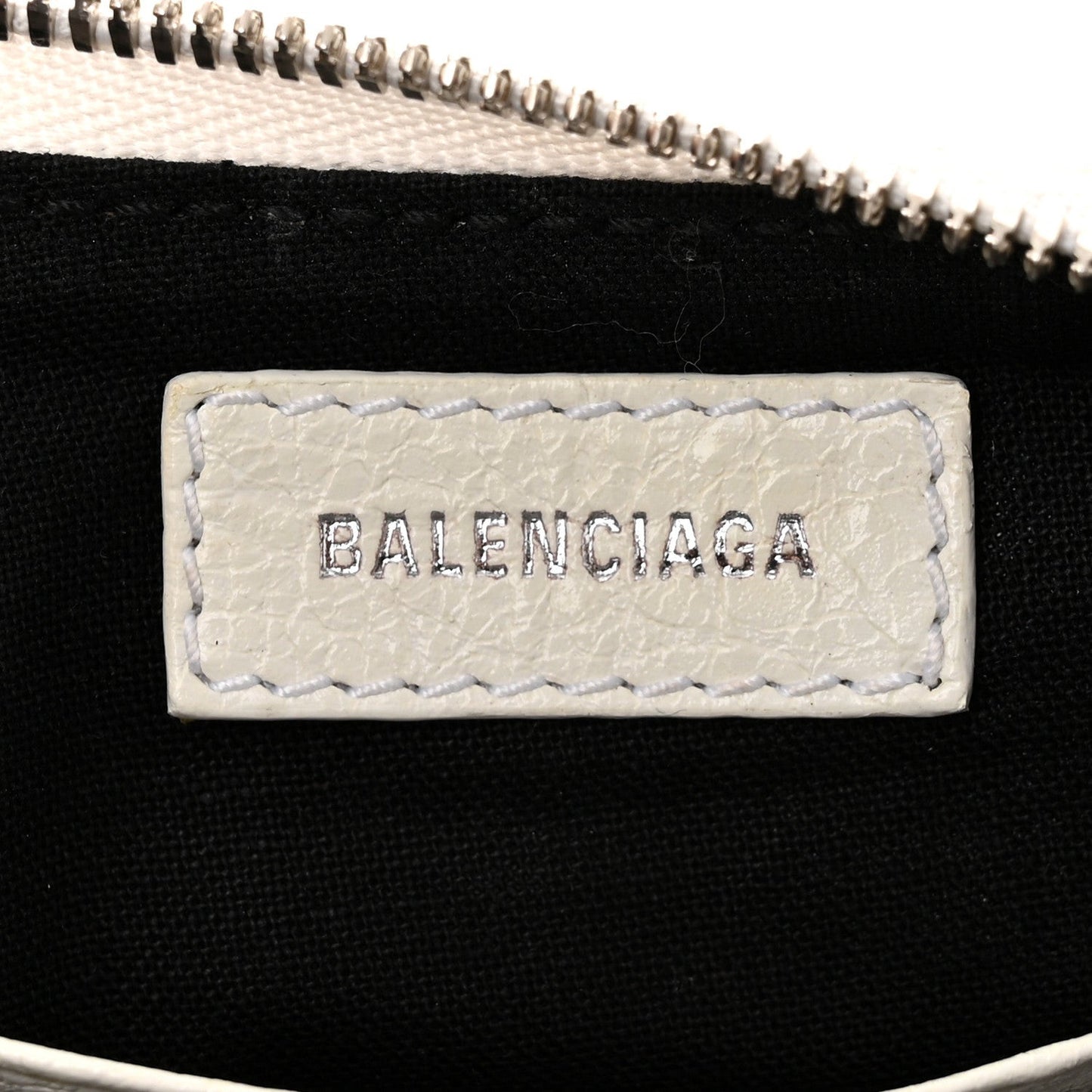 Extra Supple Calfskin Crocodile Embossed Le Cagole Mini Purse With Chain White