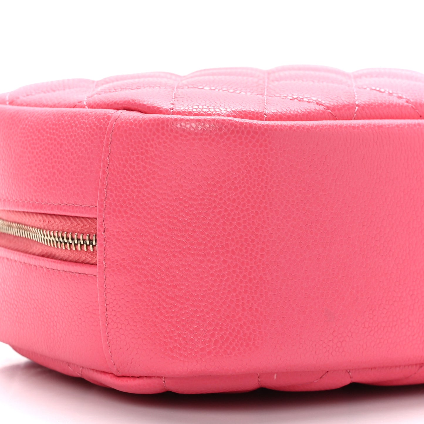 Caviar Quilted Medium Curvy Pouch Cosmetic Case Pink