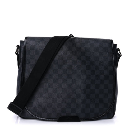 Louis Vuitton Daniel MM Damier Graphite 1 of 7