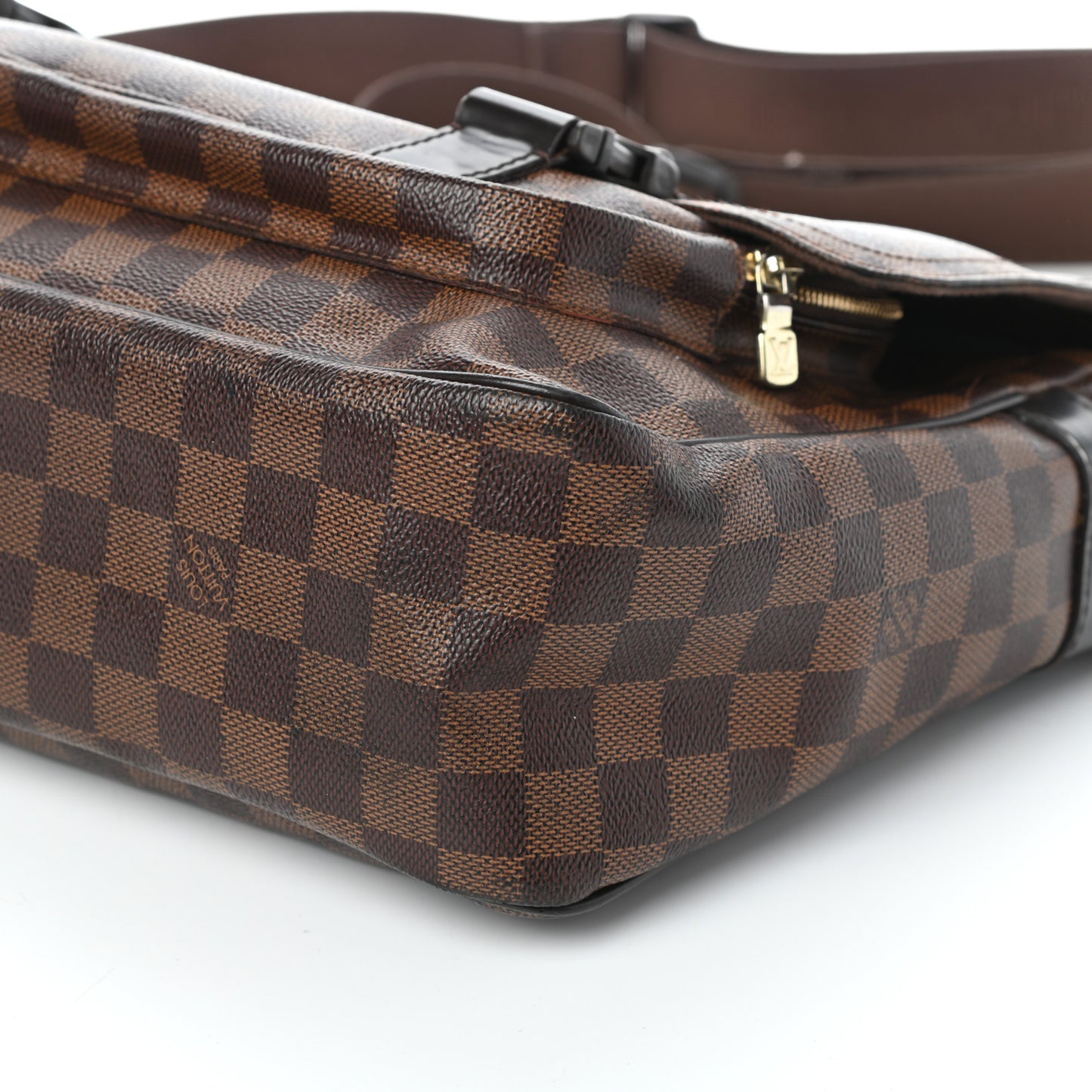 Damier Ebene Melville Messenger Bag