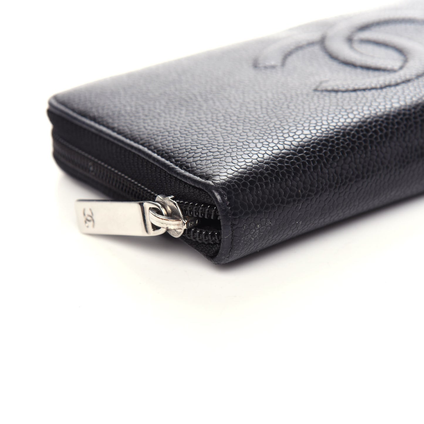 Caviar Timeless CC Large Gusset Zip Around Wallet Black