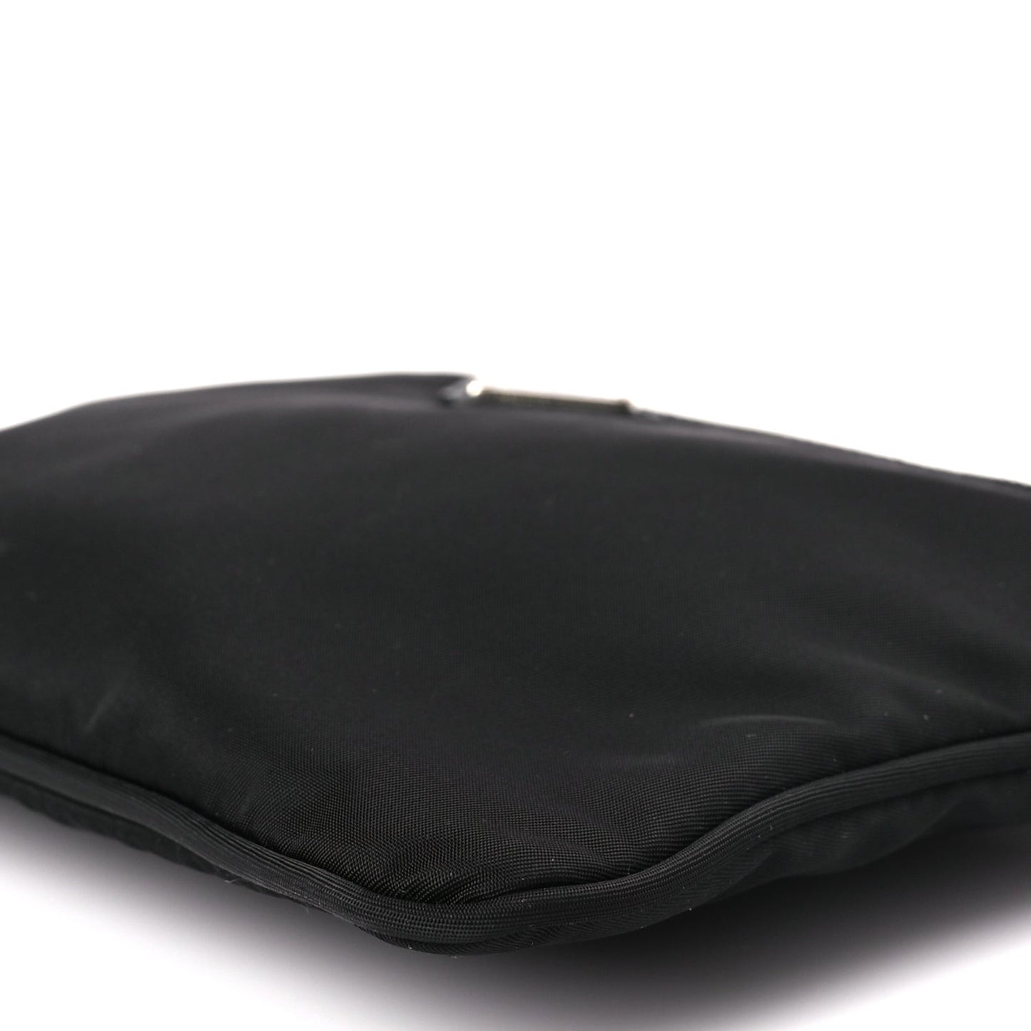 Re-Nylon Vela Pouch Black