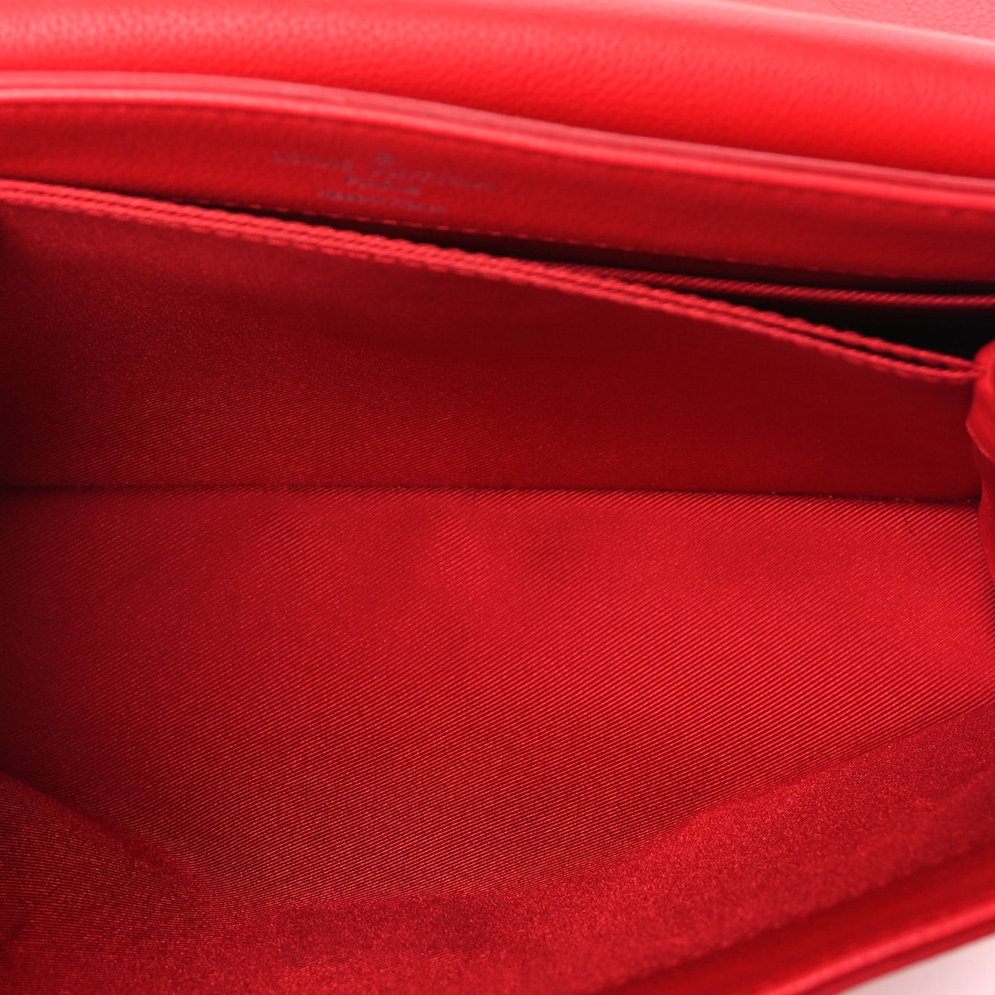 Soft Calfskin Lockme II Top Handle Rubis
