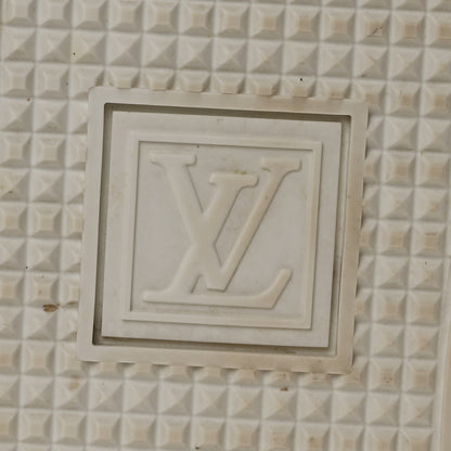 Louis Vuitton Calfskin Monogram Embossed Front Row Sneakers 40 White 7 of 10