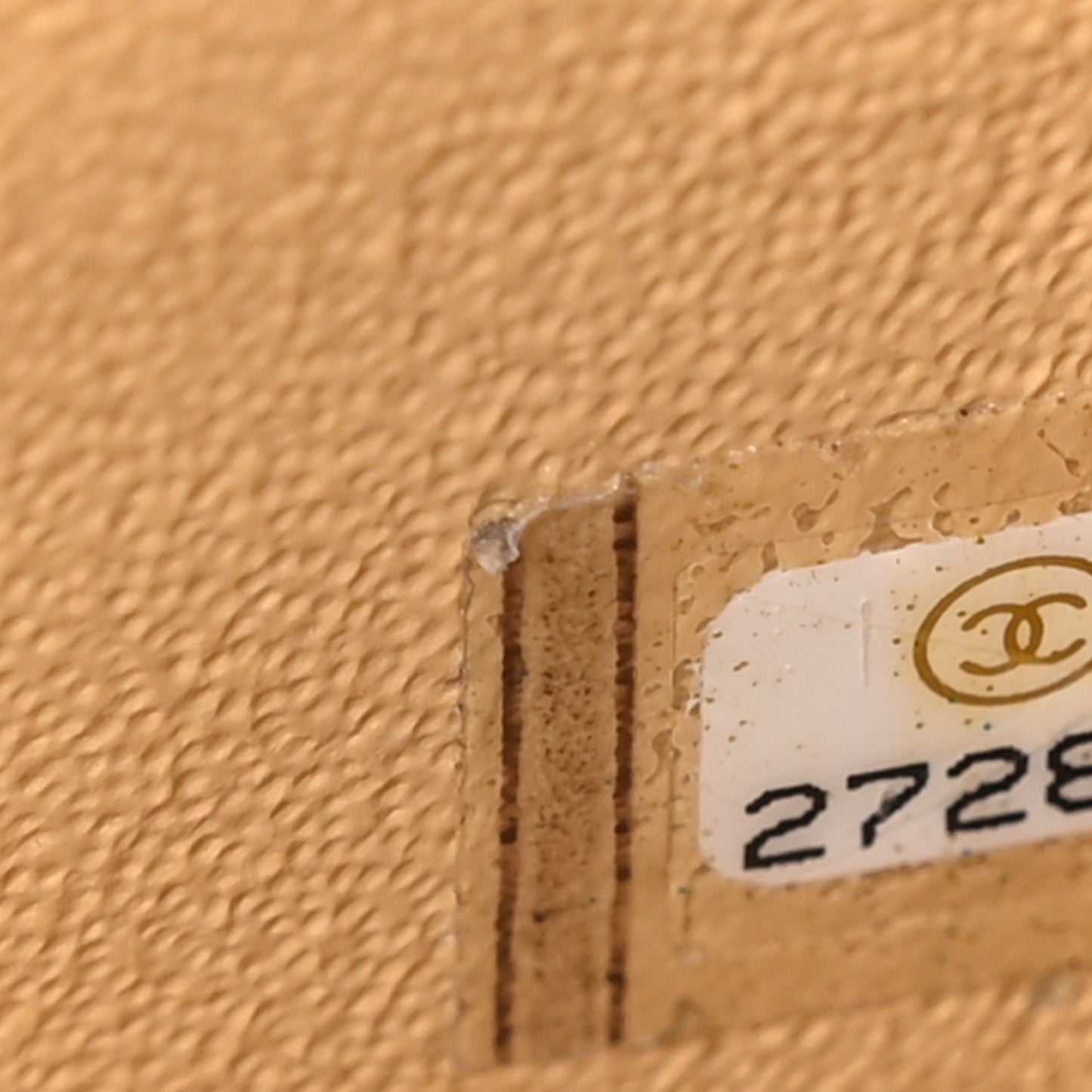 Raffia Calfskin CC Filigree Vanity Case White