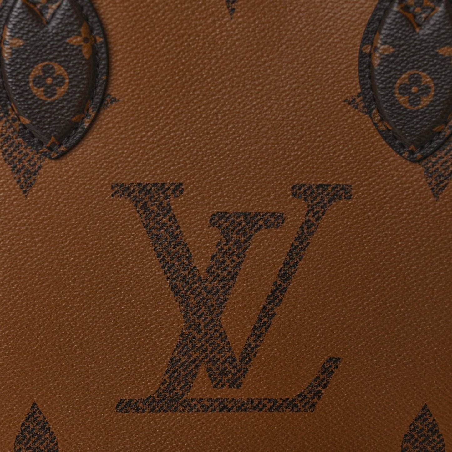 Reverse Monogram Giant Onthego MM