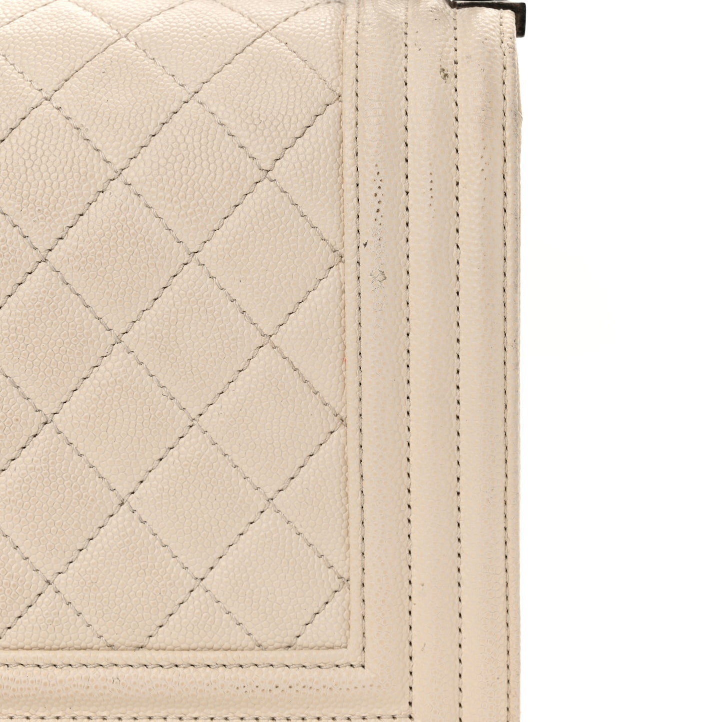 Caviar Quilted Medium Boy Flap Ivory