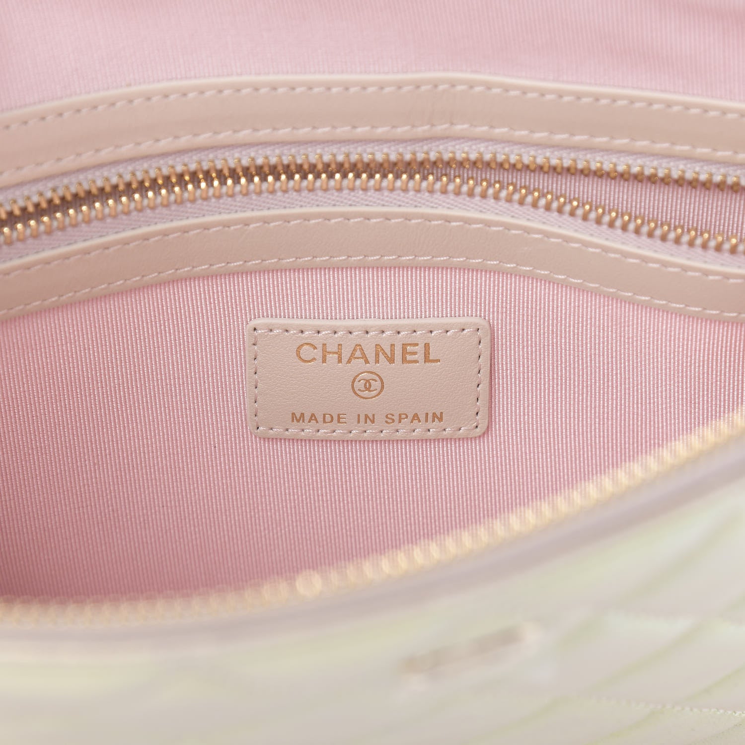 Chanel Iridescent Lambskin Quilted Medium Cosmetic Case Ivory 6 of 8