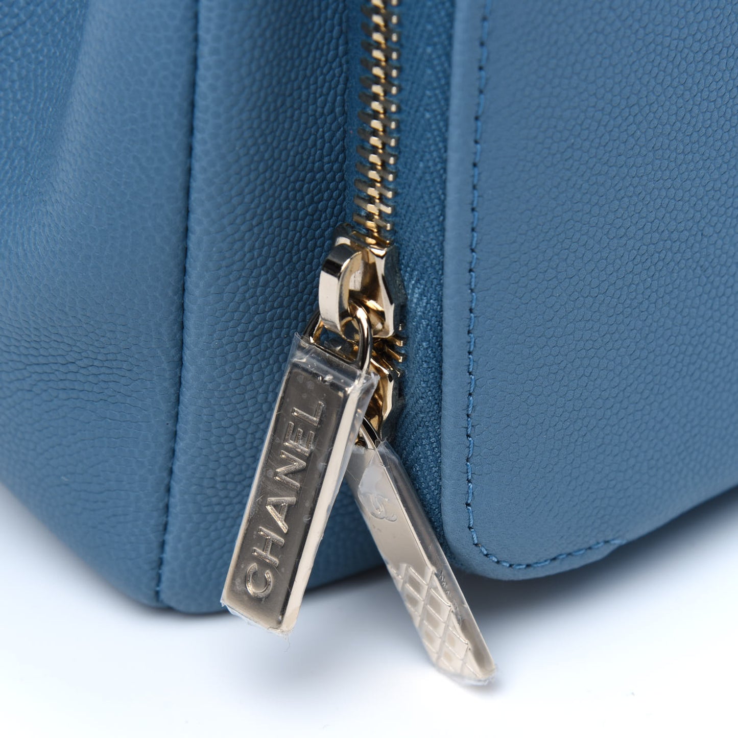 Caviar Quilted Medium Business Affinity Flap Blue