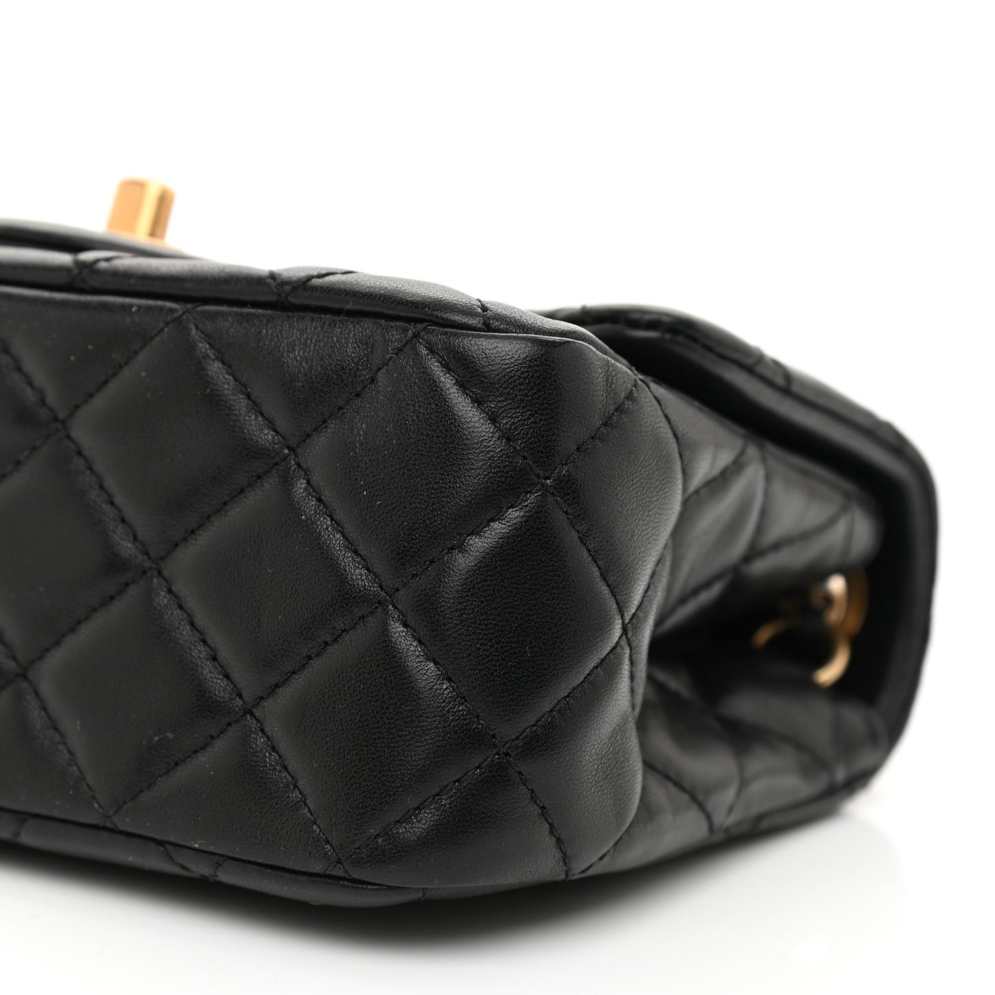 Lambskin Quilted Mini Pearl Crush Flap Black