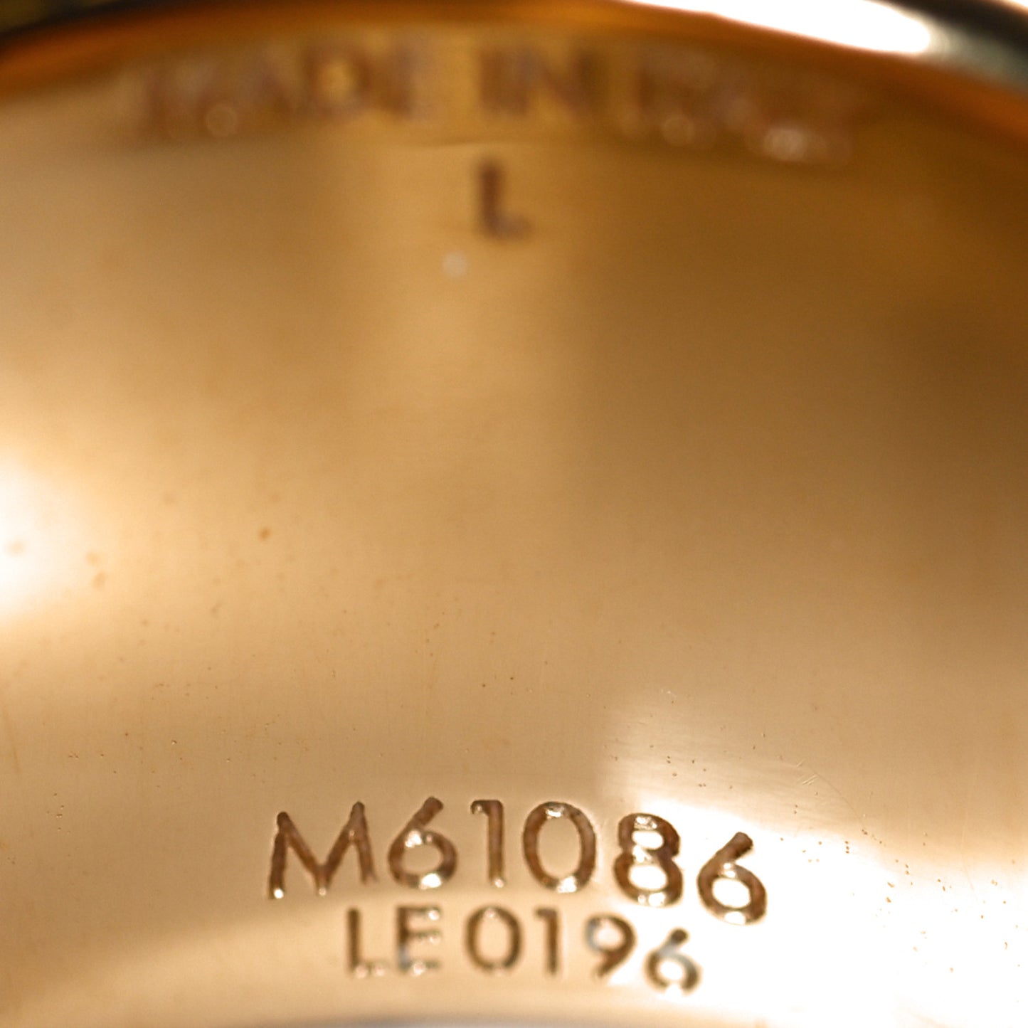 Brass Essential V Ring L Gold Silver