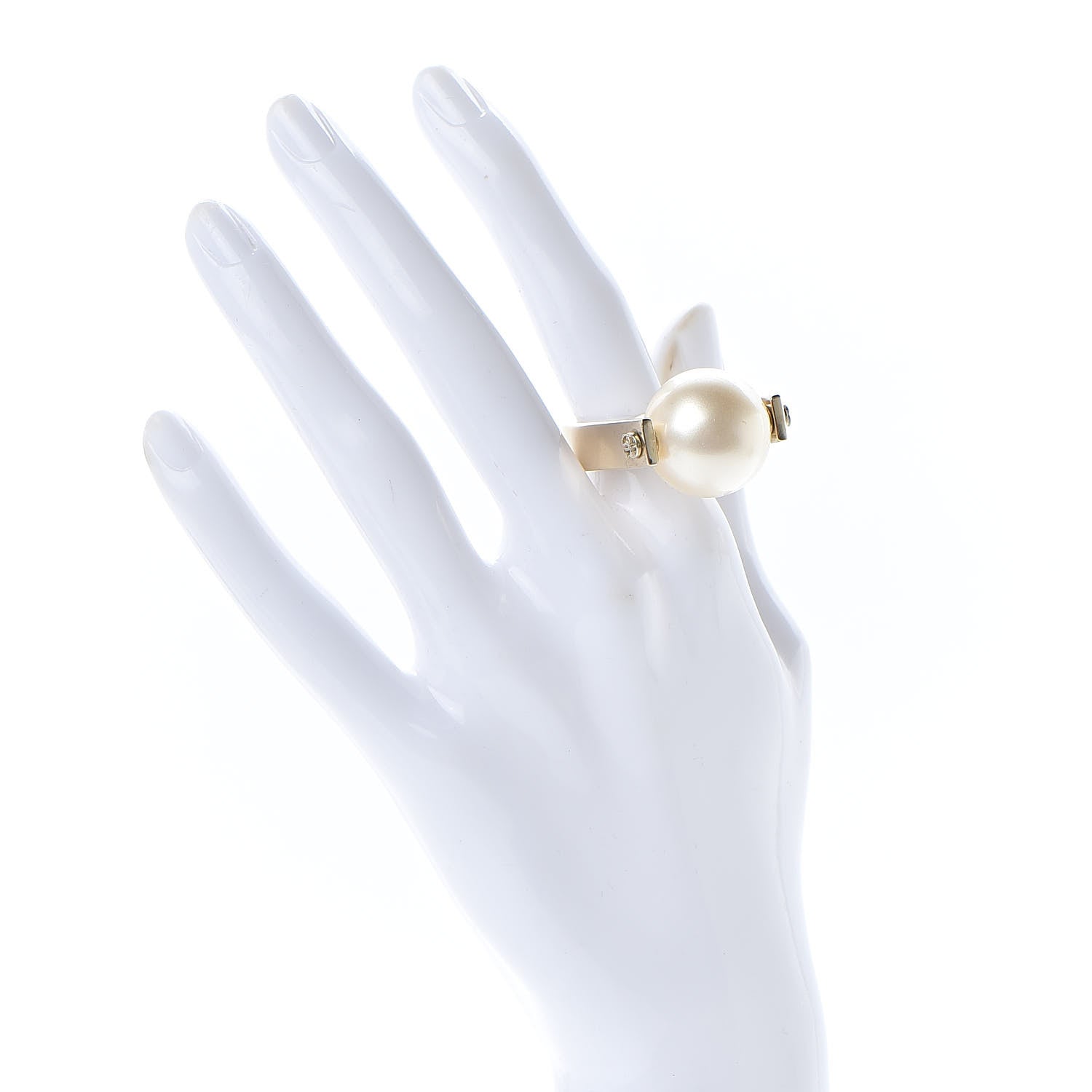 Chanel Pearl CC Ring 7 Gold 2 of 5